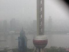 窗外-上海浦东丽思卡尔顿酒店