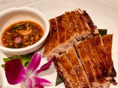 招牌炭烧猪颈肉-金椰壳· 大厨新加坡菜(壹方城店)