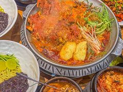 -喇喇排骨火锅·传统韩式脊骨汤(望京西园总店)