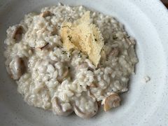 -MONICH牛排融合餐厅(和义大道购物中心店)