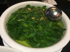-铜锣湾·有麝自然香(渝北财富中心店)