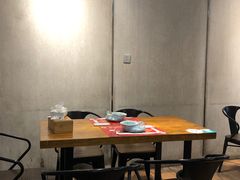 大堂-李双猪·小龙虾·烧烤·羊肉煲(乐山店)