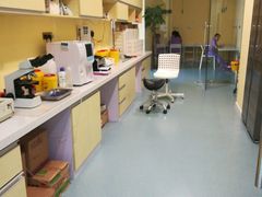 -瑞鹏宠物医院·爱宠堂·骨外专科(西荷分院)