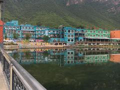 -百里峡七彩艺术小镇