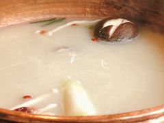 黑胡椒猪肚鸭架锅-三人行骨头王火锅(长寿店)