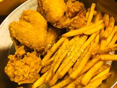 -BHC炸鸡(明洞总店)