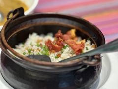 -香巴拉云南餐厅(华莱坞店)