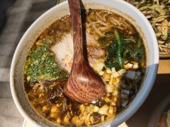 小锅米线-SHAN山(前滩太古里店)