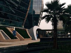 -虹桥世界中心-东北停车场