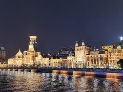 -黄浦江游览十六铺3号码头网红自助餐