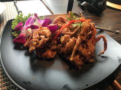 黑椒蒜香软壳蟹-Ruen Urai