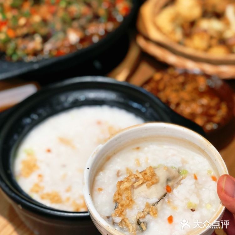 上海最大的烧烤店来银亭路啦，这缸烤的味道真是绝了！ 