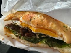 经典秘汁炭烤风味牛堡-必胜客(华南摩尔店)