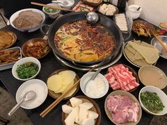 -四小区火锅·巷子里的重庆火锅(花照壁店)