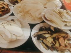 -天宜隆蘑菇宴火锅(石景山旗舰店)
