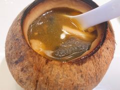 原只椰子炖乌鸡-清晖小苑•顺德地方菜(壹海城店)