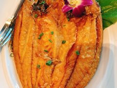 -Chom Cafe and Restaurant