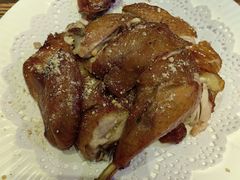 胡桃里烤鸡-胡桃里音乐餐厅(陶溪川店)(川湘赣菜·世界百大酒庄直供红酒·音乐表演)