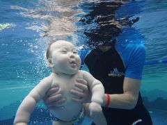 -龙格亲子游泳·水育早教运动中心(绿宝中心)