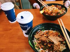 牛肉油泼面-华中农业大学-荟园餐厅