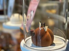 -VERIE BAKEHOUSE