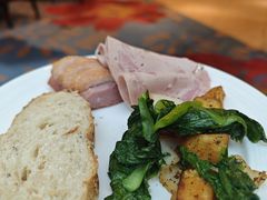 -亮马河饭店翠雅咖啡厅