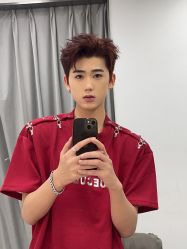 -一家只做男发烫染的店