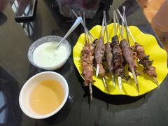 -烤肉小伙烤肉店