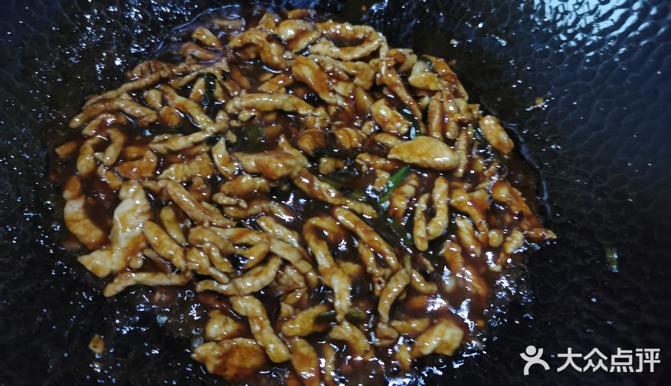 鱼香肉丝，配着米饭吃，超级好吃