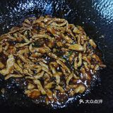 鱼香肉丝，配着米饭吃，超级好吃
