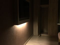 -西安大雁塔科技大学地铁站亚朵酒店