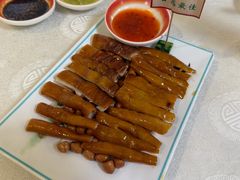 -津津名菜馆(绝没分店)