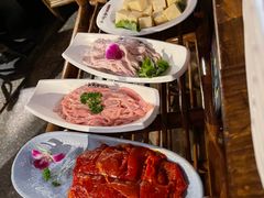 -老牌坊云南鱼豆花火锅(哈西万达店)