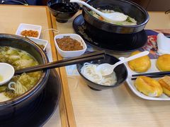 -灵芝妹子海鲜米线(香炉礁山姆店)
