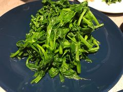 清炒豌豆尖-半山腰·云南菜(侨福芳草地店)