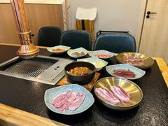 -臻牛烤肉