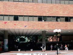 -香港理工大学