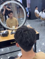 -藤野造型·烫·染发型设计店
