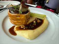 惠灵顿牛排-福楼法餐厅FLO