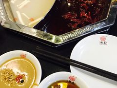 -重庆德庄火锅(体育中心店)