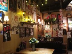 -临界音乐酒馆·小龙虾·江湖菜(华熙LIVE·鱼洞店)