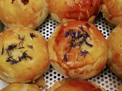 鸭蛋黄肉松包-西村叔叔的店·面包·甜品·蛋糕(崂山丽达店)