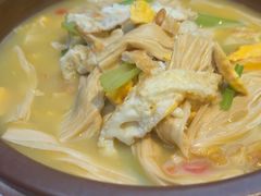 -阿瓦山寨·湘菜现炒·剁椒鱼头王(咸阳总店)