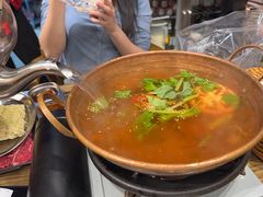 昆明酸菜牛肉火锅-麒麟风烤牛肉·云南烧烤小排档(丹凤街店)