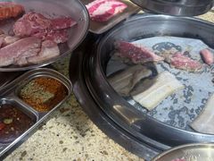 -姜胖胖韩式自助烤肉(光明万达店)