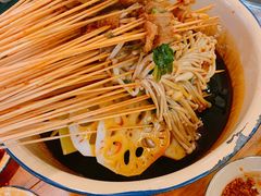 -拈签一笑黄牛肉辣卤串串