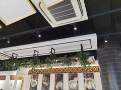 大堂-馋三尺蟹粉小笼(人民广场店)