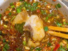 -肖肖酸萝卜鱼火锅(总店)