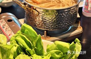 Blanched Pork with Chicken Mustard Greens