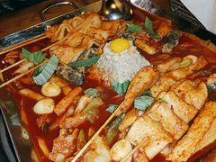 鱼饼火山炒年糕-包装马车·韩国料理·포장마차